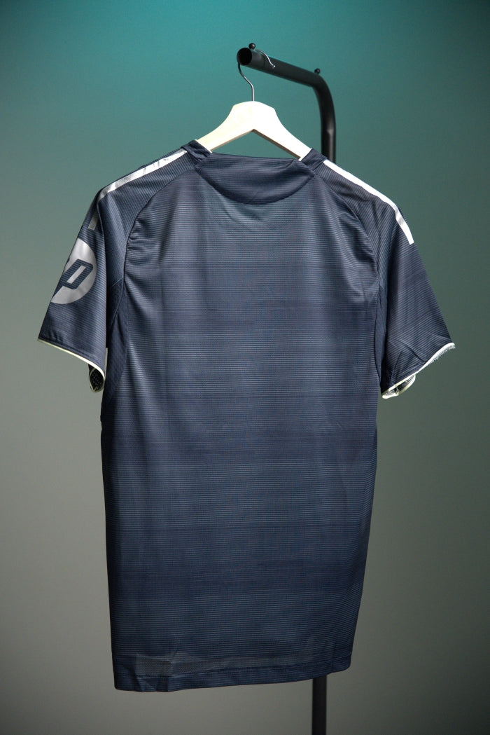 Real madrid 25/26 - away player version