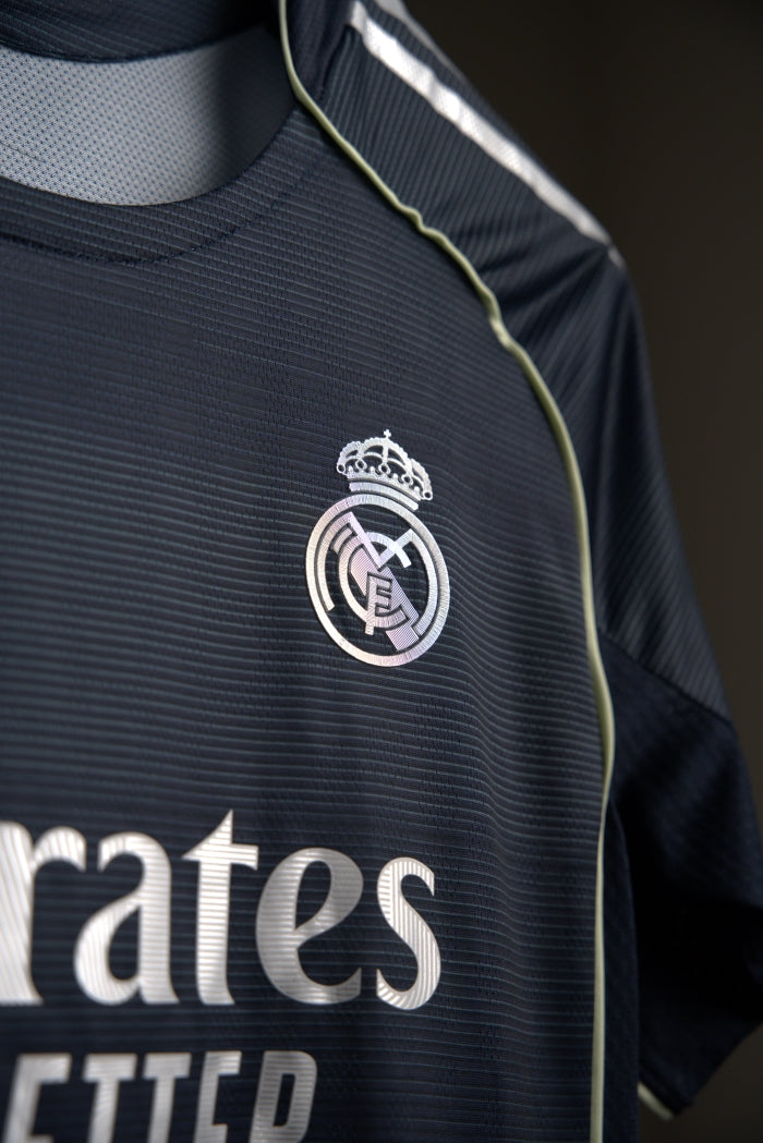 Real madrid 25/26 - away player version