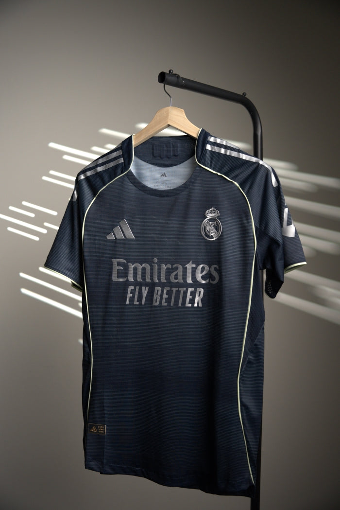 Real madrid 25/26 - away player version