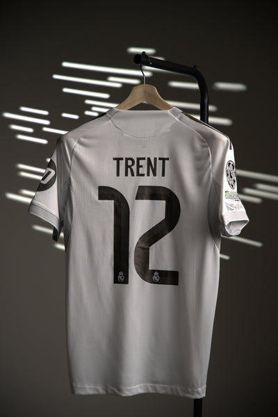Real madrid  25/26 - home player version (trent)