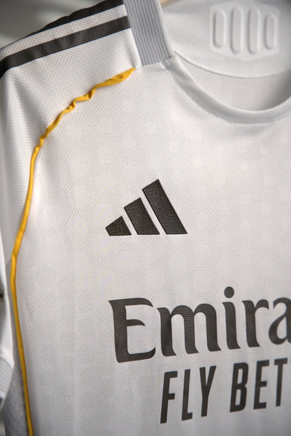 Real madrid  25/26 - home player version (bellingham)